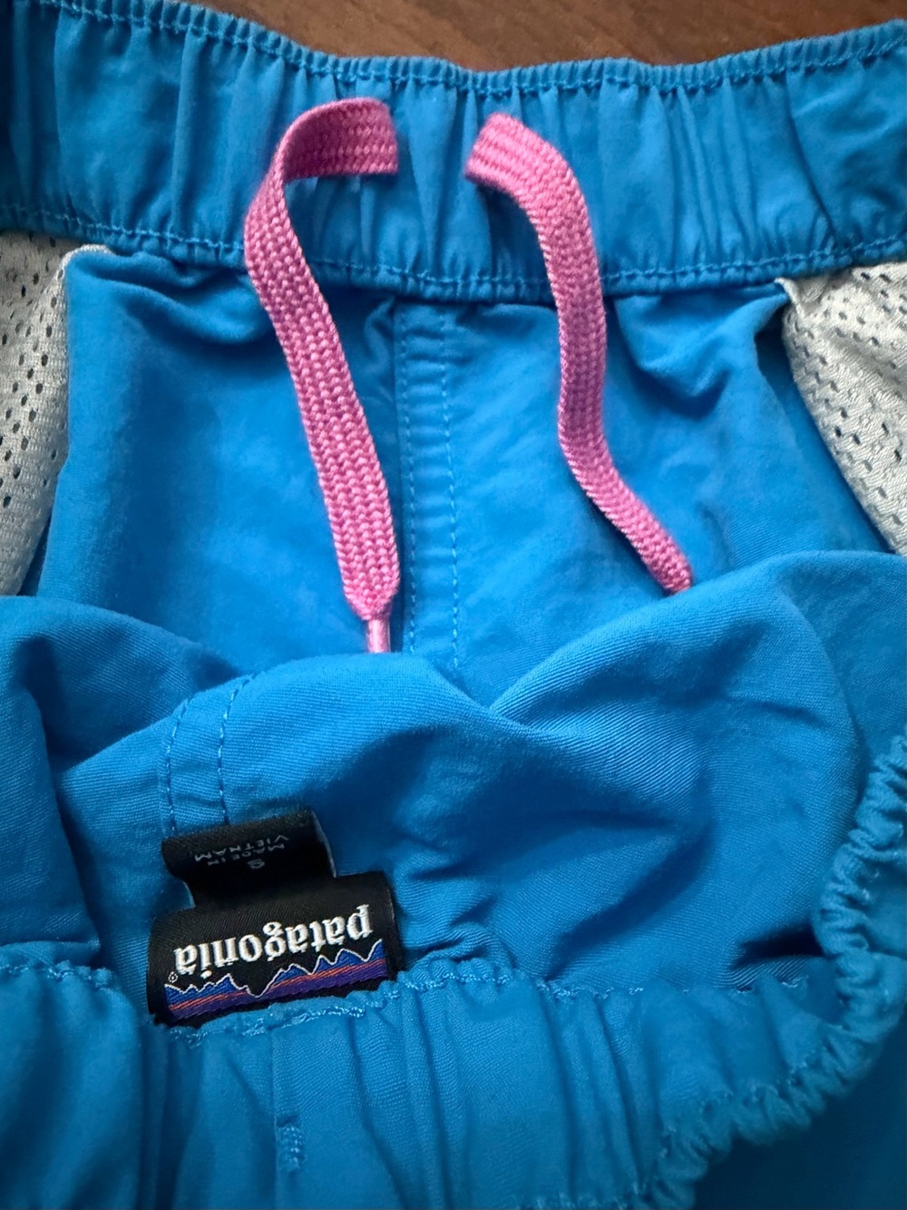 Patagonia barely baggies 2.5” Lightweight Athletic Shorts with Pink Drawstring - Picture 5 of 8